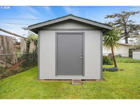 1025 Garfield Avenue Coos Bay OR 97420