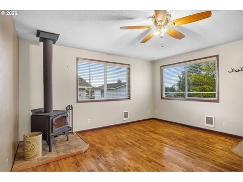 1025 Garfield Avenue Coos Bay OR 97420
