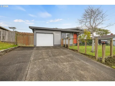 1025 Garfield Avenue Coos Bay OR 97420