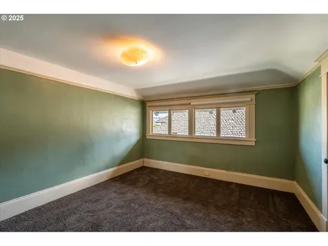 619 S 11th Street Coos Bay OR 97420