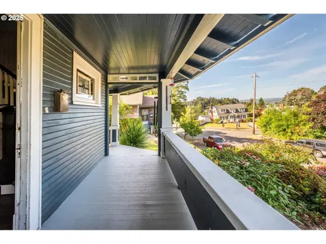 619 S 11th Street Coos Bay OR 97420