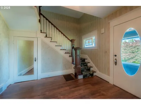619 S 11th Street Coos Bay OR 97420