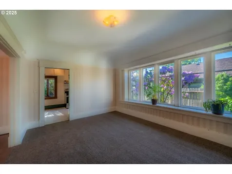 619 S 11th Street Coos Bay OR 97420