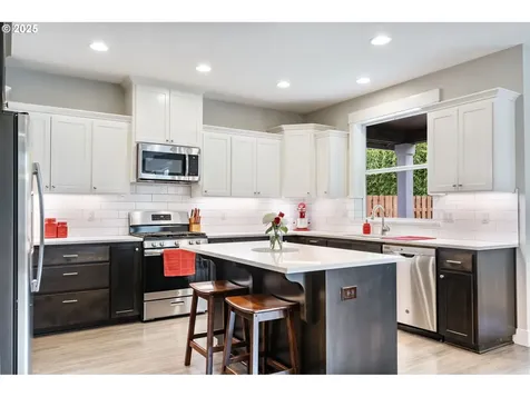 3072 Anastasia Street NW Salem OR 97304