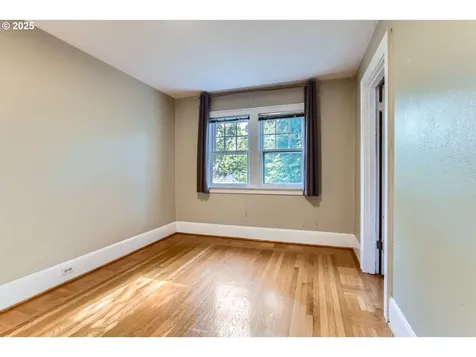 5536 N Delaware Avenue Portland OR 97217