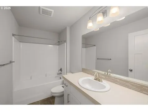 11821 NE 138th Avenue Brush Prairie WA 98606