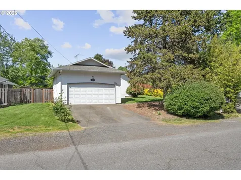 3909 SW Wilbard Street Portland OR 97219