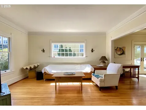 975 16th Street Astoria OR 97103