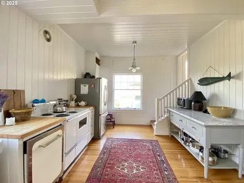 975 16th Street Astoria OR 97103