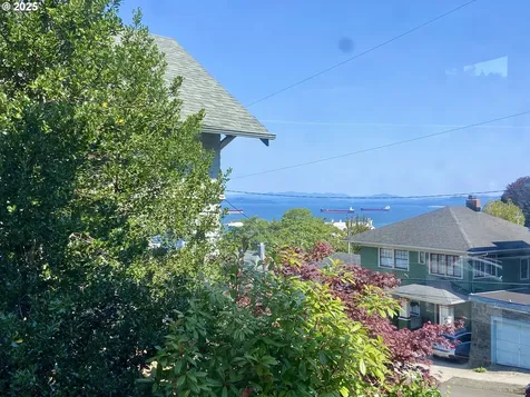 975 16th Street Astoria OR 97103