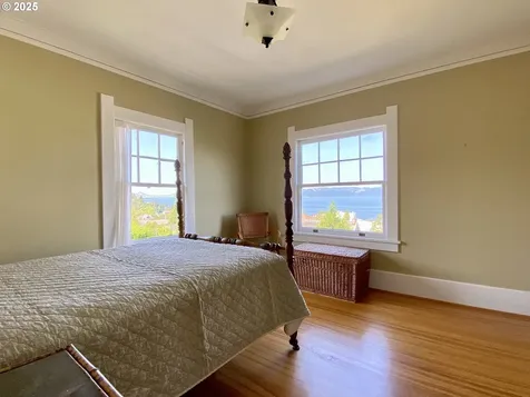 975 16th Street Astoria OR 97103