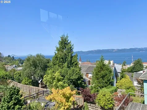 975 16th Street Astoria OR 97103
