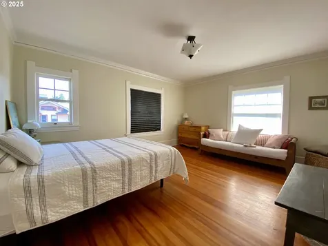 975 16th Street Astoria OR 97103