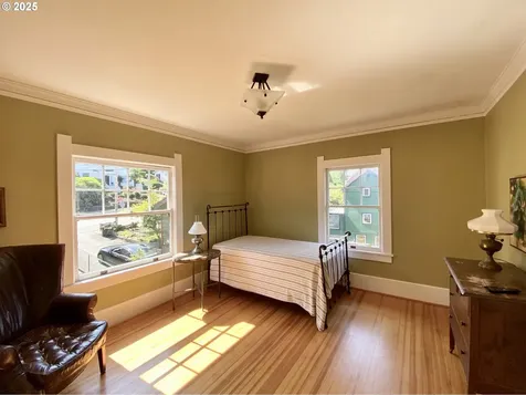 975 16th Street Astoria OR 97103