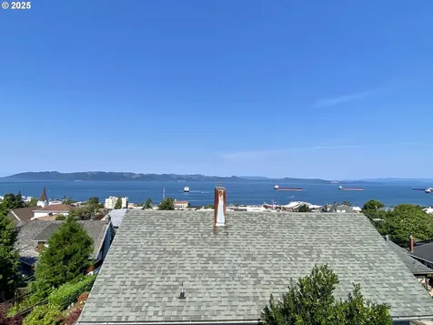 975 16th Street Astoria OR 97103