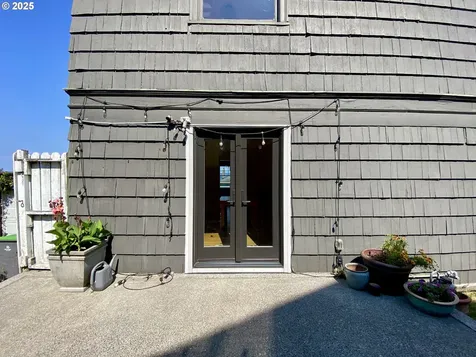 975 16th Street Astoria OR 97103
