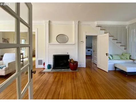 975 16th Street Astoria OR 97103