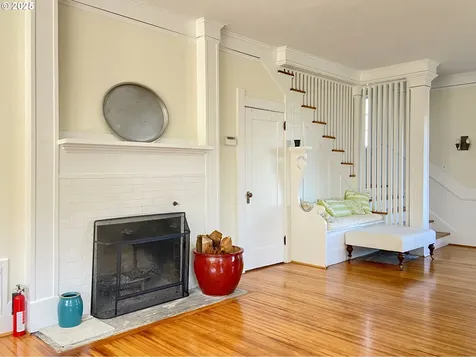 975 16th Street Astoria OR 97103