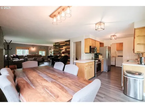 40325 Upper Calapooia Drive Sweet Home OR 97386