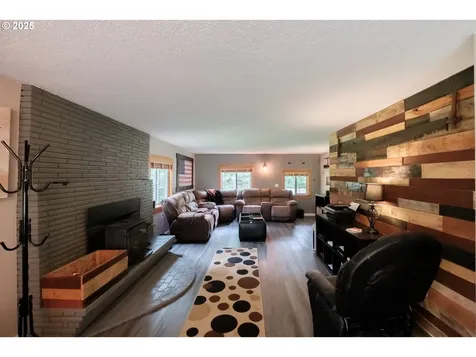 40325 Upper Calapooia Drive Sweet Home OR 97386