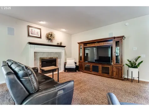 39125 Easton Lane Springfield OR 97478