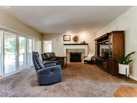 39125 Easton Lane Springfield OR 97478