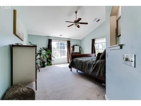 39125 Easton Lane Springfield OR 97478