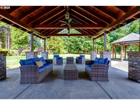 39125 Easton Lane Springfield OR 97478