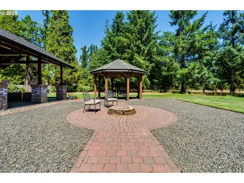 39125 Easton Lane Springfield OR 97478