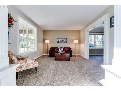 39125 Easton Lane Springfield OR 97478