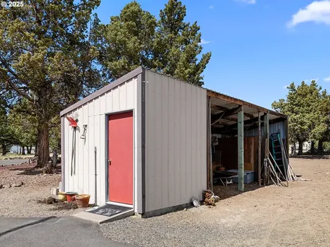 14851 SW Maverick Road Terrebonne OR 97760