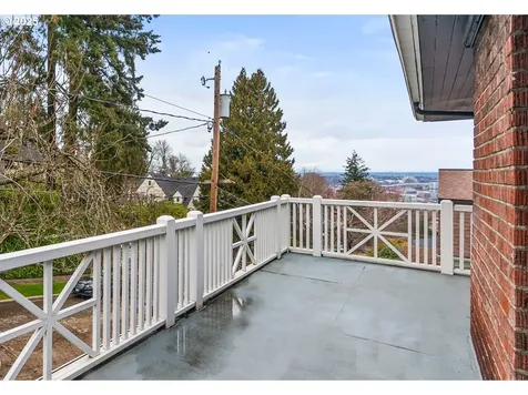 1733 SW Myrtle Street Portland OR 97201