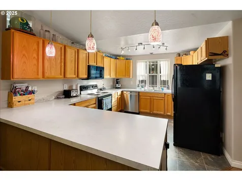87978 Sherwood Street Veneta OR 97487