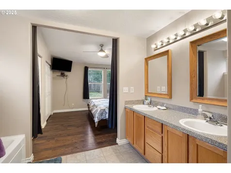 87978 Sherwood Street Veneta OR 97487
