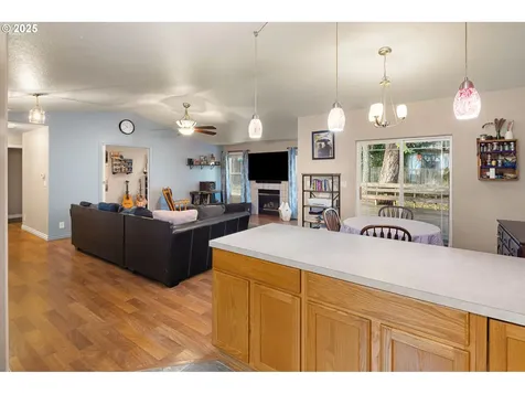 87978 Sherwood Street Veneta OR 97487