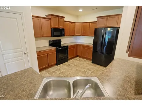 90862 Oyster Cove Lane Coos Bay OR 97420