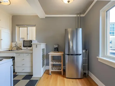 709 SW 16th Avenue Portland OR 97205