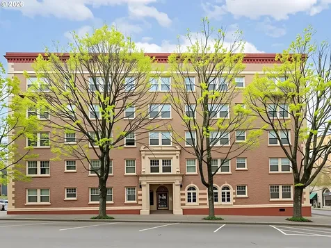 709 SW 16th Avenue Portland OR 97205