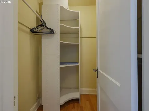 709 SW 16th Avenue Portland OR 97205