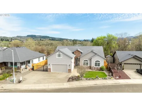 310 Ashwood Street Sutherlin OR 97479