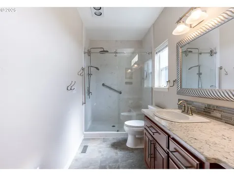 310 Ashwood Street Sutherlin OR 97479