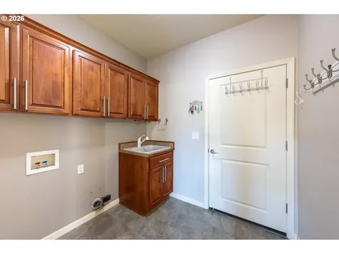 310 Ashwood Street Sutherlin OR 97479