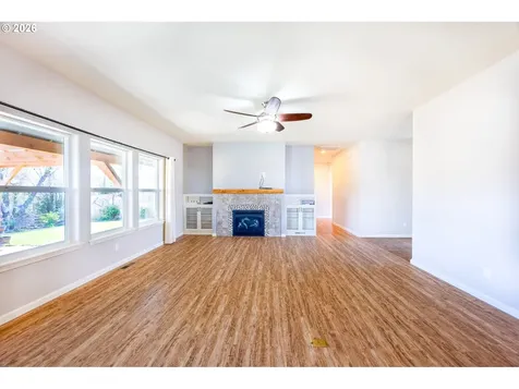 310 Ashwood Street Sutherlin OR 97479