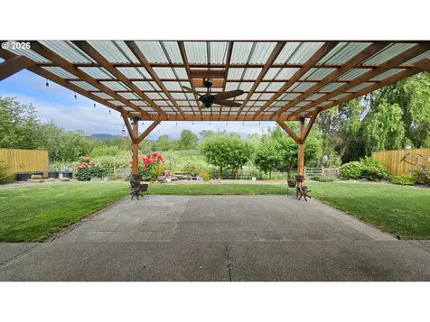 310 Ashwood Street Sutherlin OR 97479