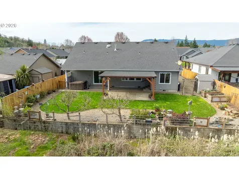 310 Ashwood Street Sutherlin OR 97479