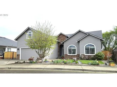 310 Ashwood Street Sutherlin OR 97479