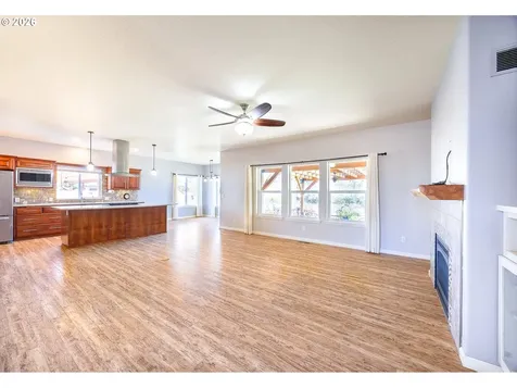 310 Ashwood Street Sutherlin OR 97479
