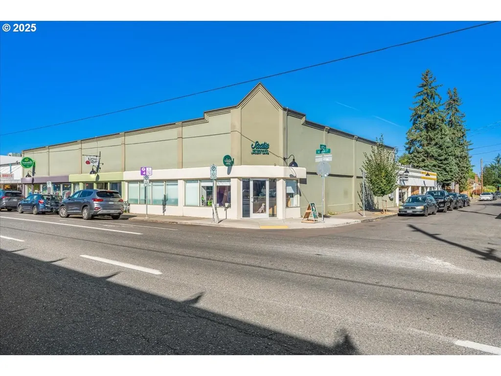 8037 SE Stark Street Portland OR 97215