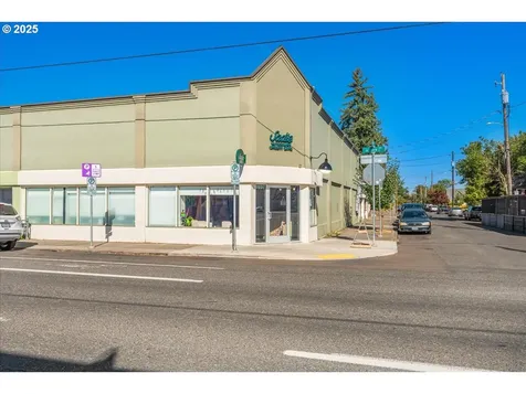 8037 SE Stark Street Portland OR 97215