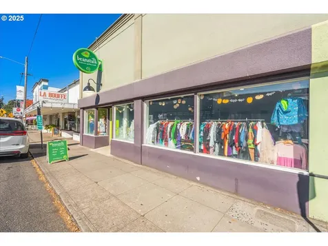 8037 SE Stark Street Portland OR 97215